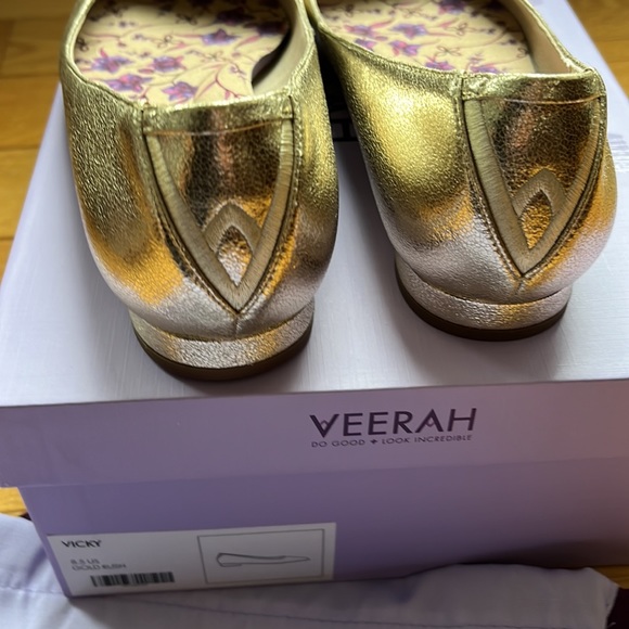 Veerah Vicki Flats, Gold Rush, size 8.5 (vegan luxury shoes) - Picture 6 of 6